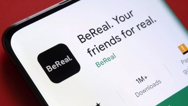 Bereal: la nuova applicazione che mostra gli utenti senza filtri